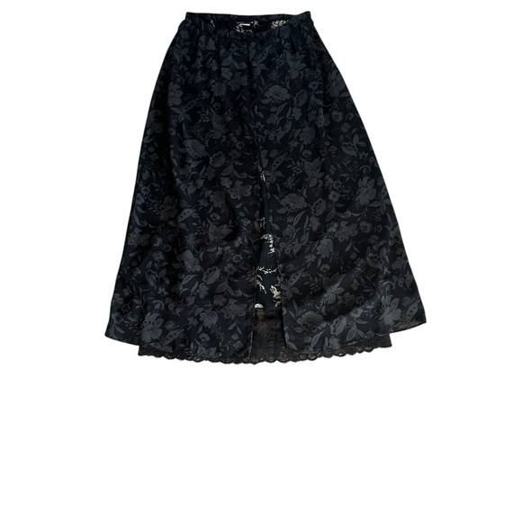 Water Colors Black Floral A-Line/ Maxi Double Layer Skirt Size Medium - Picture 6 of 7